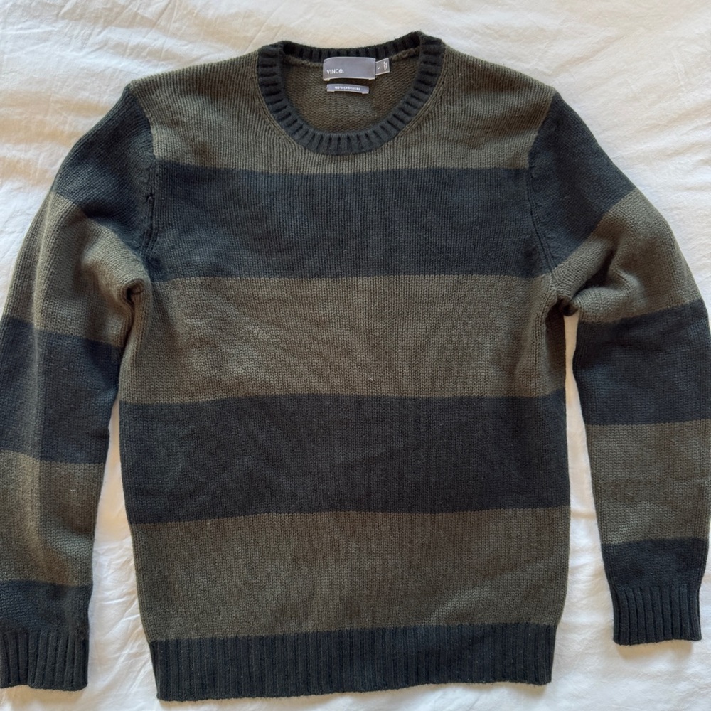 Vince Men’s 100% Cashmere green stripe sweater size Large